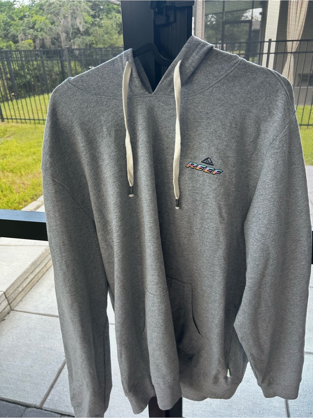 REEF Surf Hoodie Gray Rainbow Graphic Sweatshirt Skate Beach Pullover Large